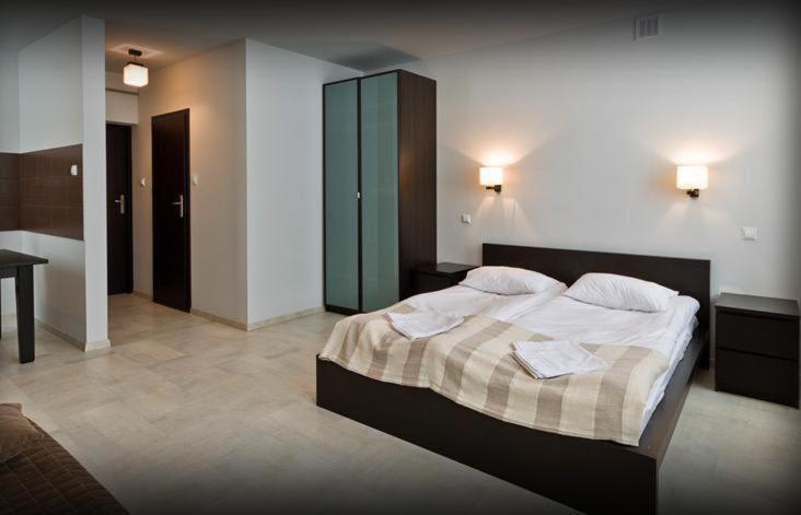 Avion Hotel Świdnik Rom bilde