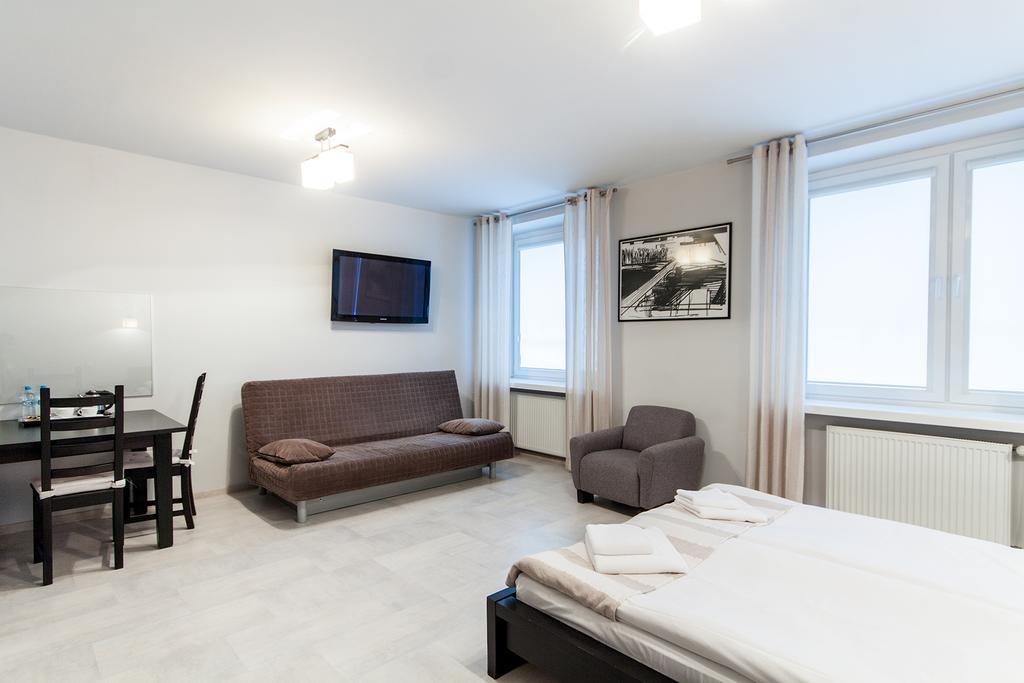 Avion Hotel Świdnik Eksteriør bilde