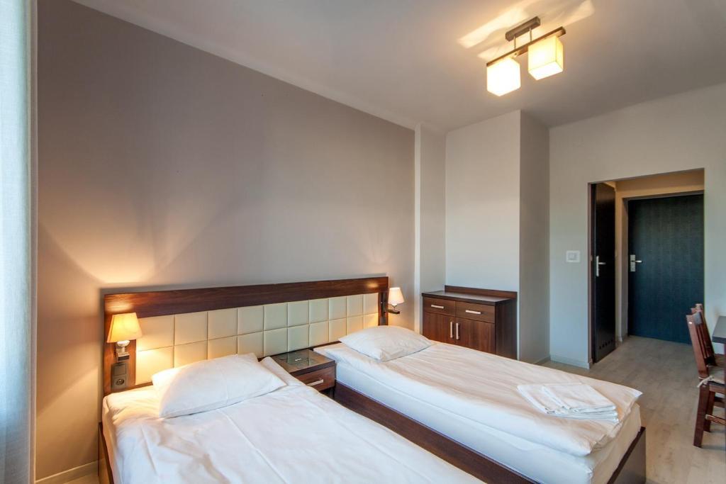 Avion Hotel Świdnik Rom bilde
