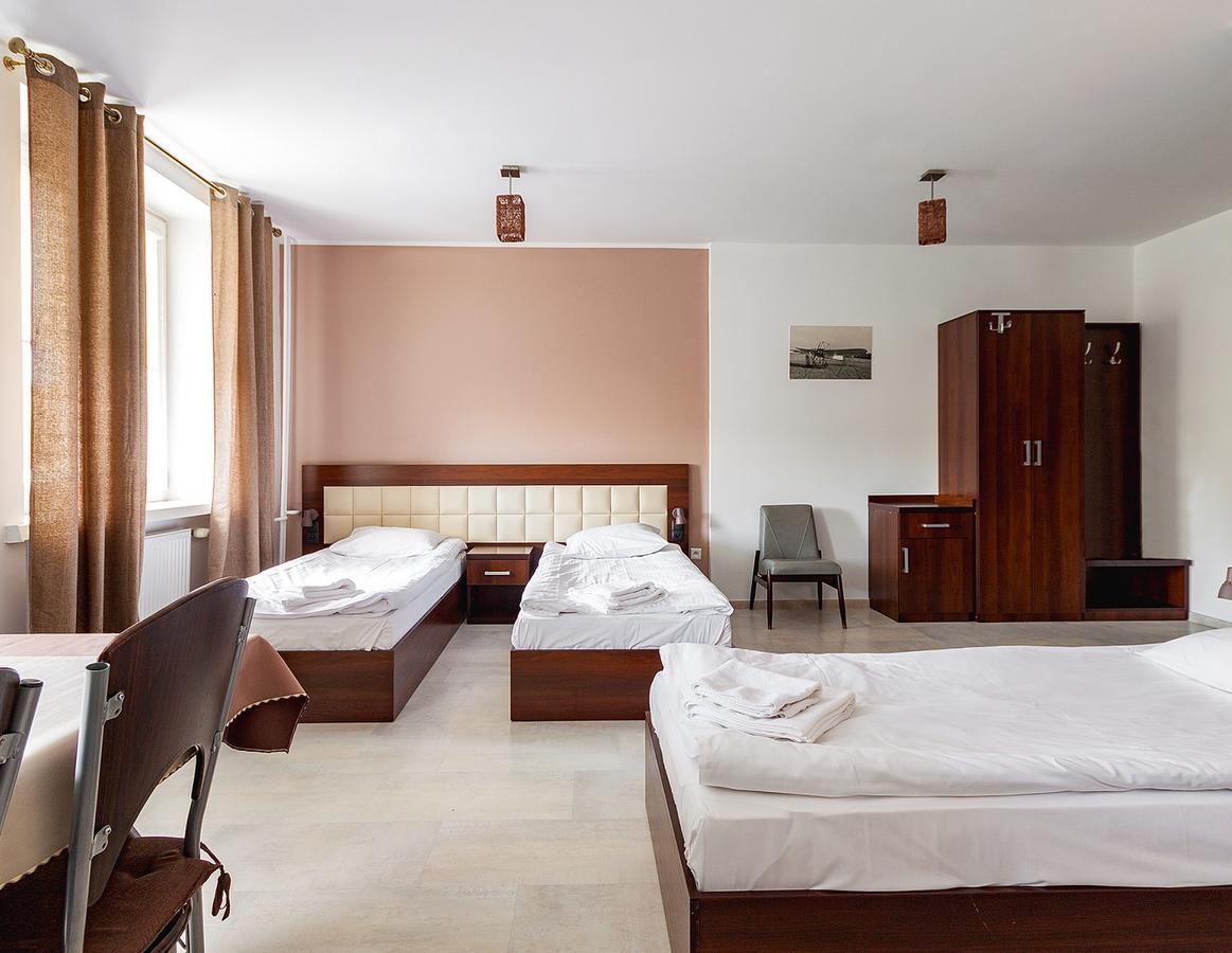 Avion Hotel Świdnik Eksteriør bilde